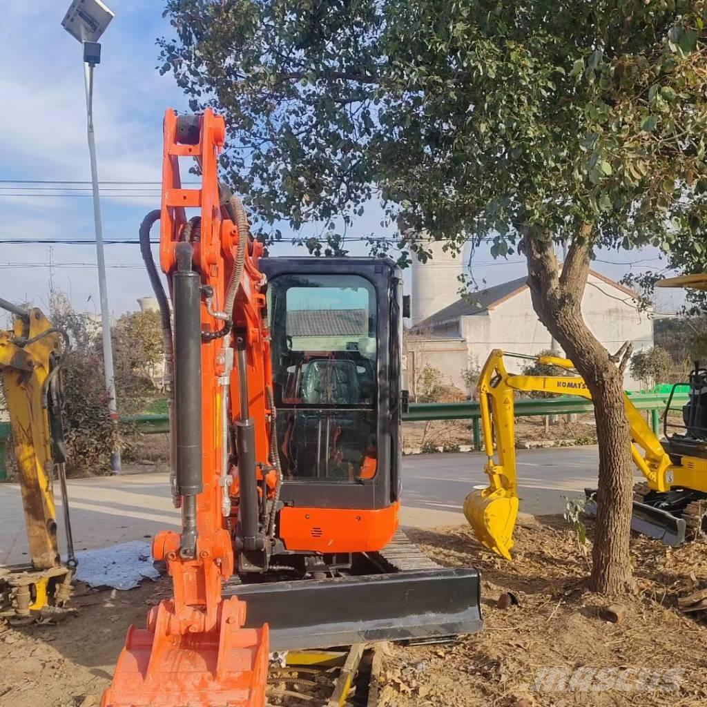 Kubota U 30 Miniekskavaatorid < 7 t
