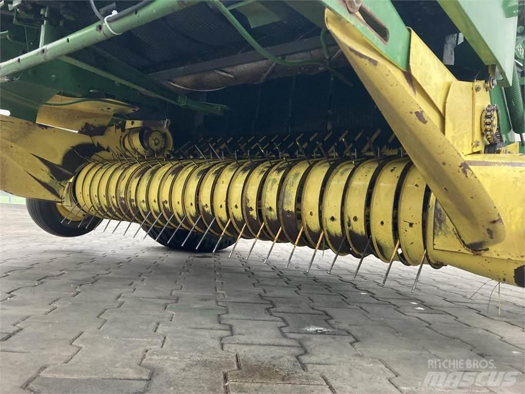 John Deere 550 Ruloonpressid