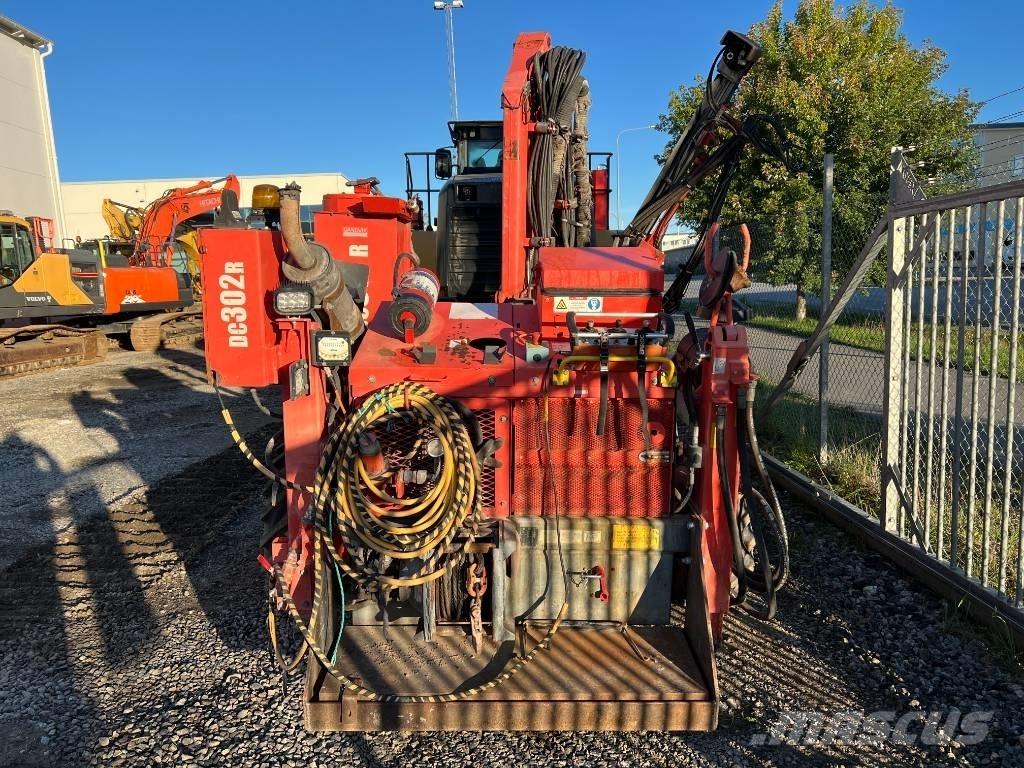 Sandvik DC 302 R Vertikaalsed puurmasinad