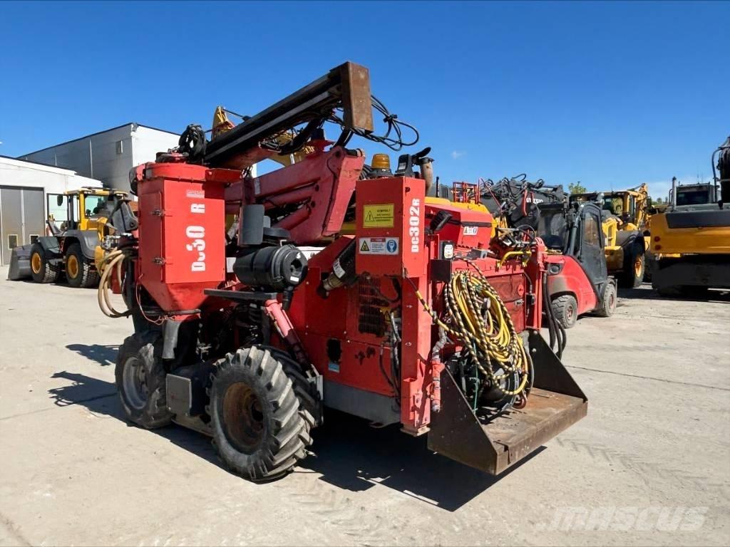 Sandvik DC 302 R Vertikaalsed puurmasinad