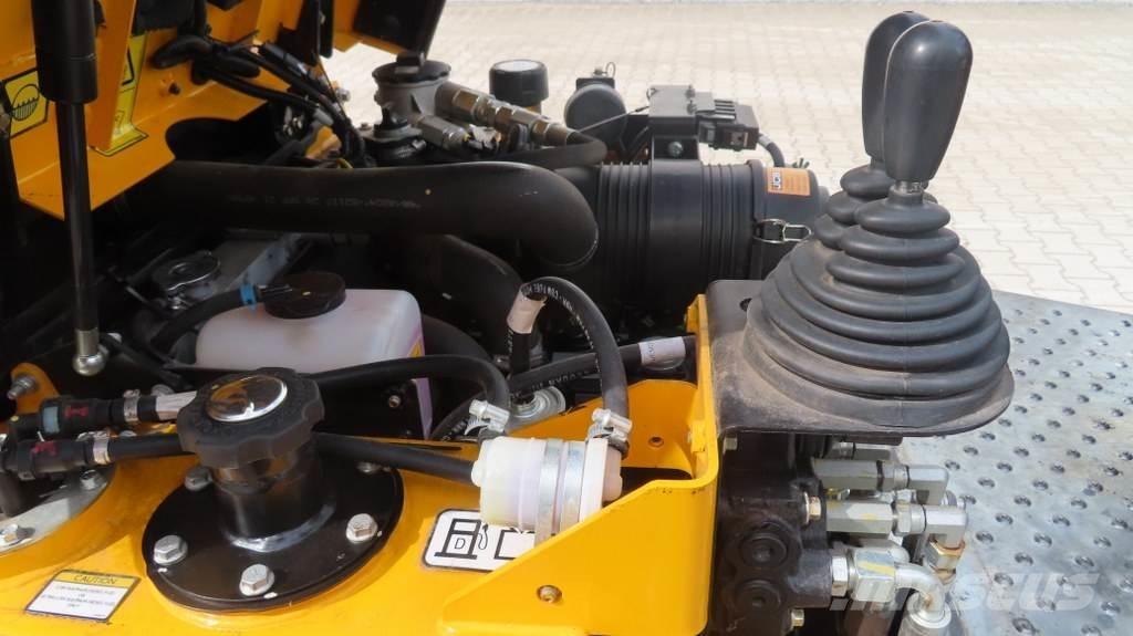 JCB 1T-2HT Väikekallurid