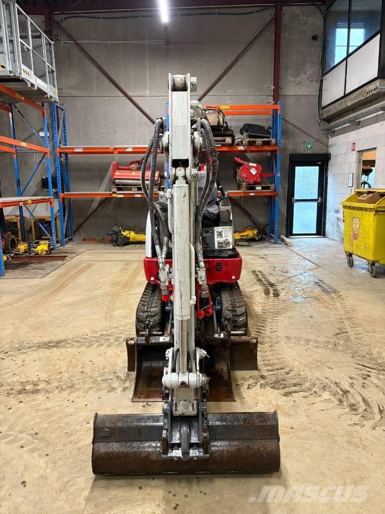 Takeuchi TB 225 Miniekskavaatorid < 7 t