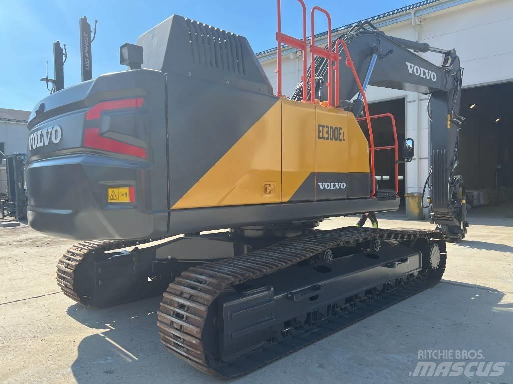 Volvo EC300EL Roomikekskavaatorid