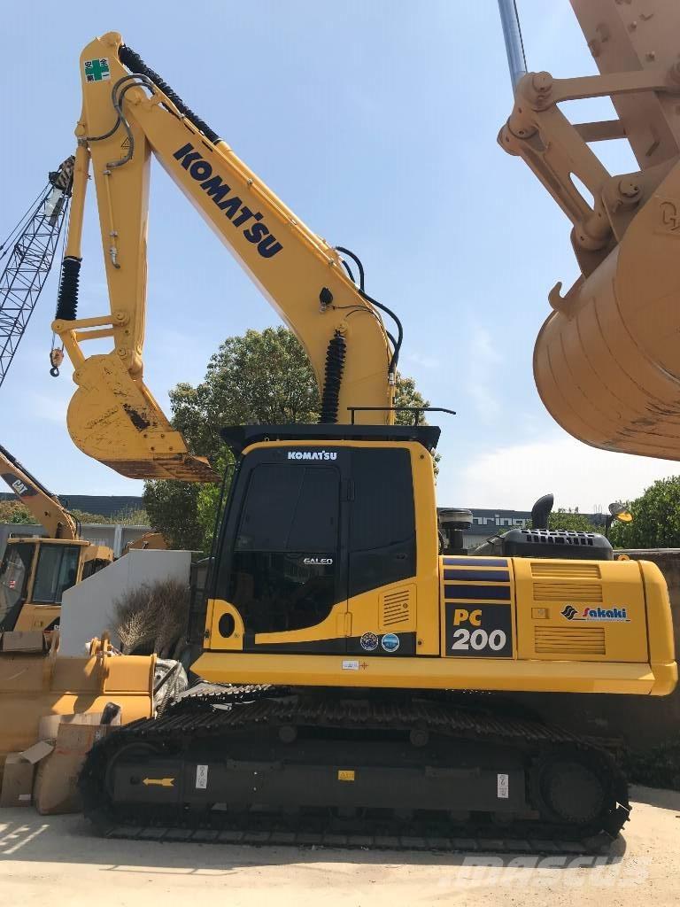 Komatsu PC 200-8N1 Roomikekskavaatorid