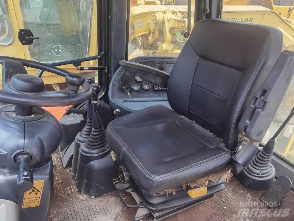 CAT 420 F Ekskavaatorlaadurid