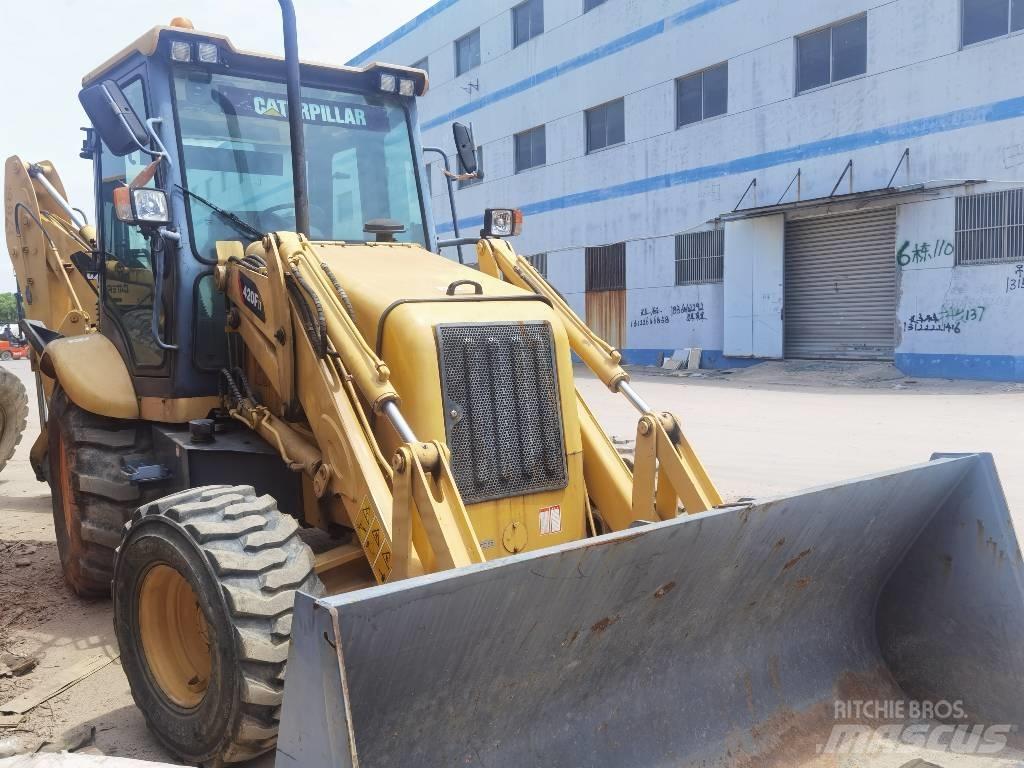 CAT 420 F Ekskavaatorlaadurid