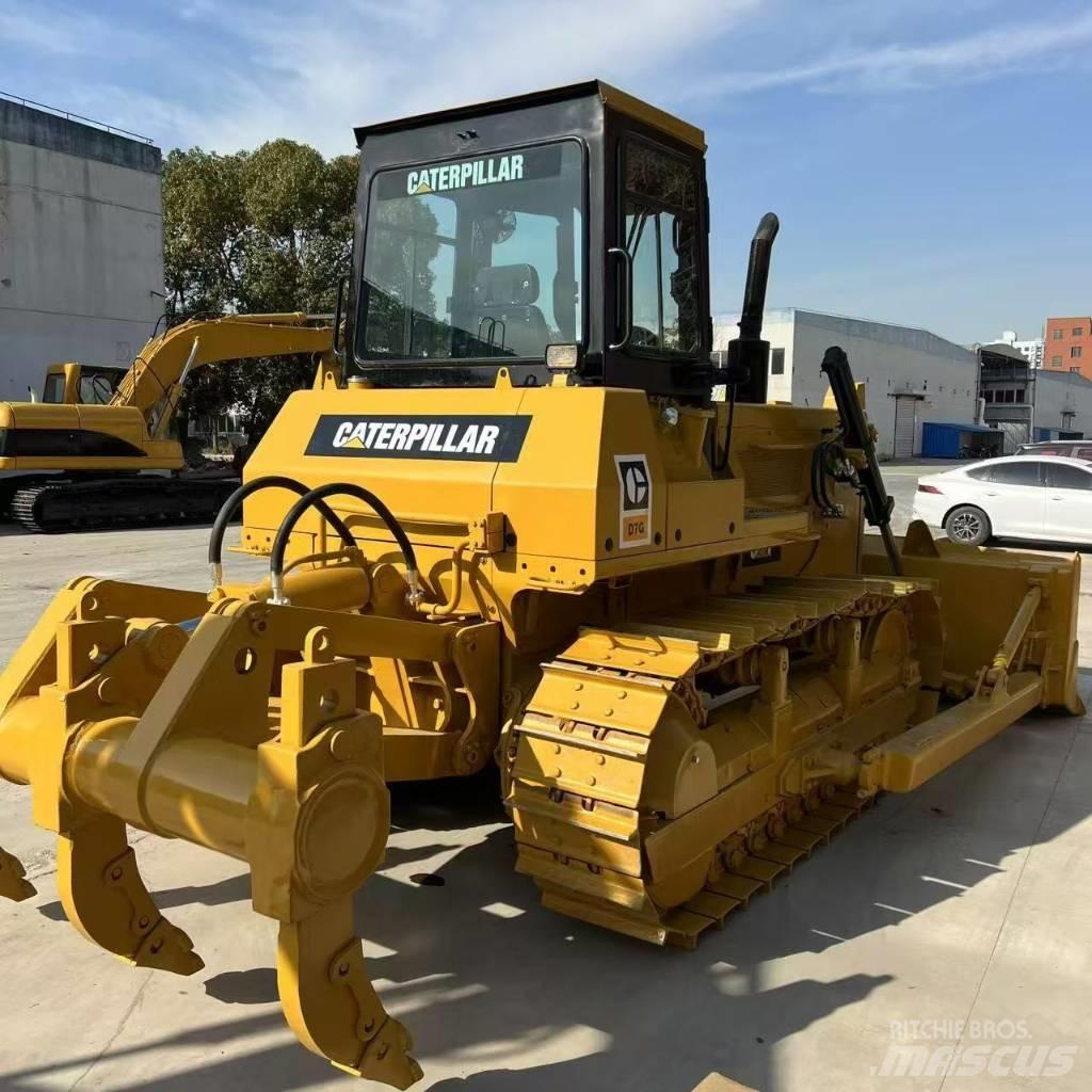 CAT D 7 G Buldooserid