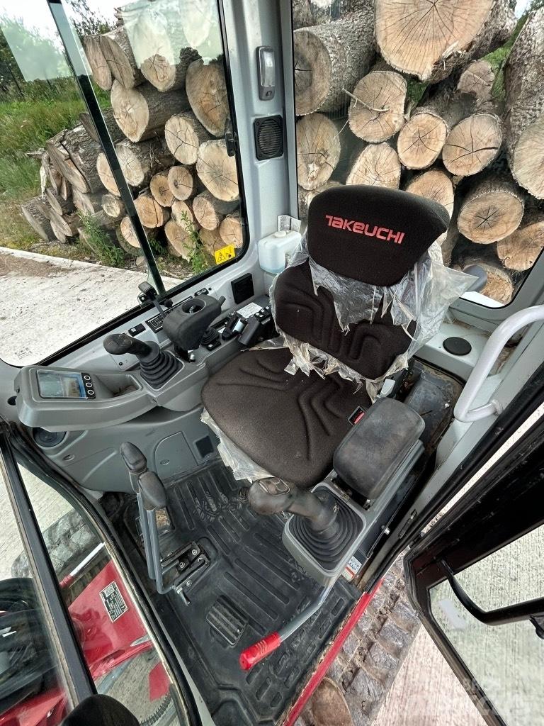 Takeuchi TB 225 Miniekskavaatorid < 7 t