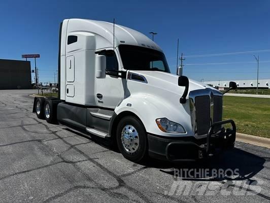 Kenworth T 680 Sadulveokid