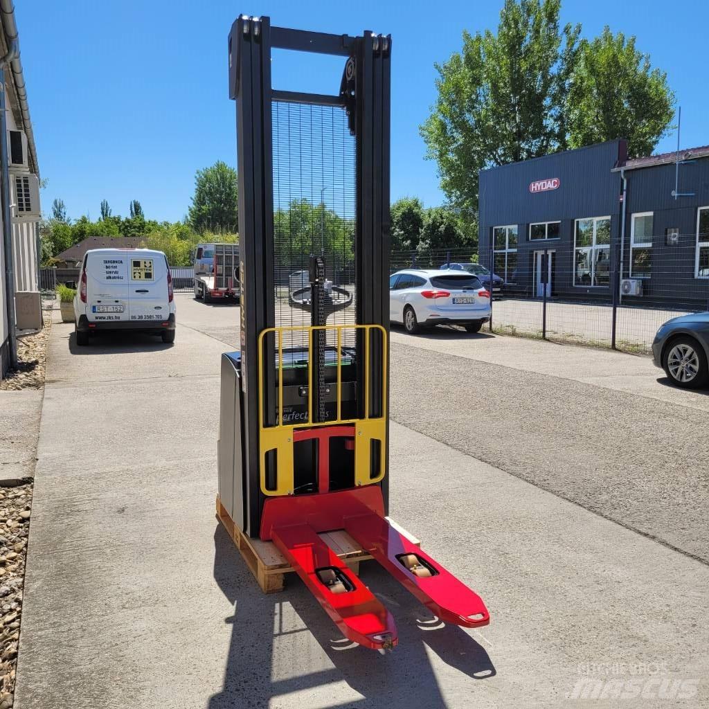 Hyster S 1.6 Järelkäidavad virnastajad
