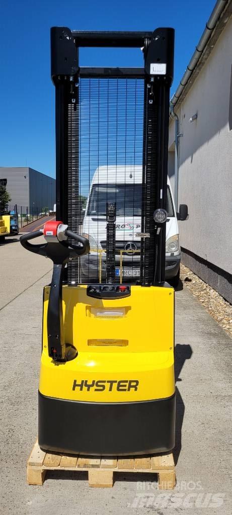 Hyster S 1.6 Järelkäidavad virnastajad