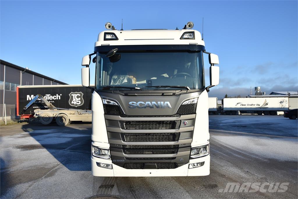 Scania R590 8X4 Raamautod