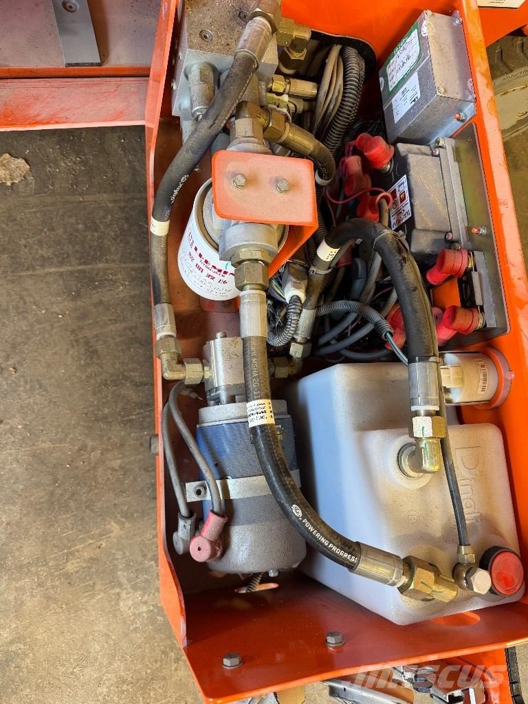 Dingli JCPT 0807 Käärtõstukid