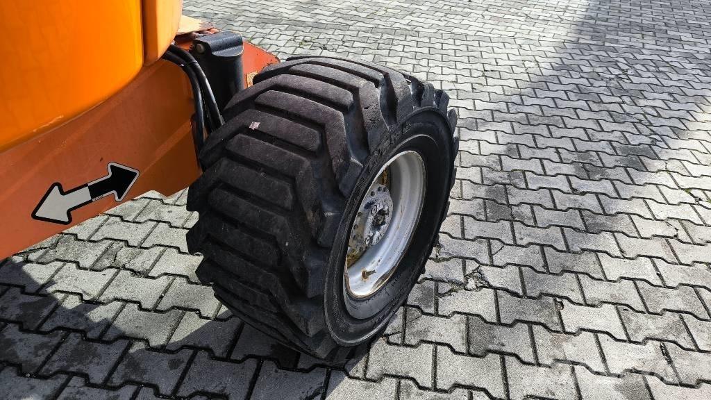 JLG 450 AJ Iseliikuvad poomtõstukid