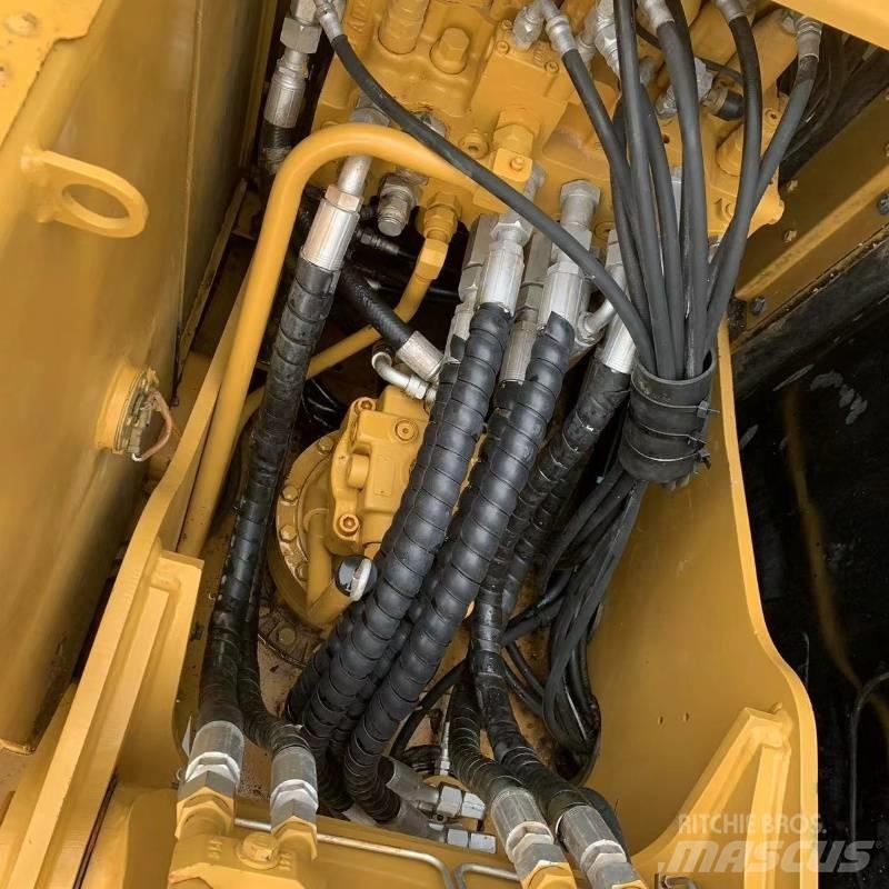 CAT 312 D Roomikekskavaatorid