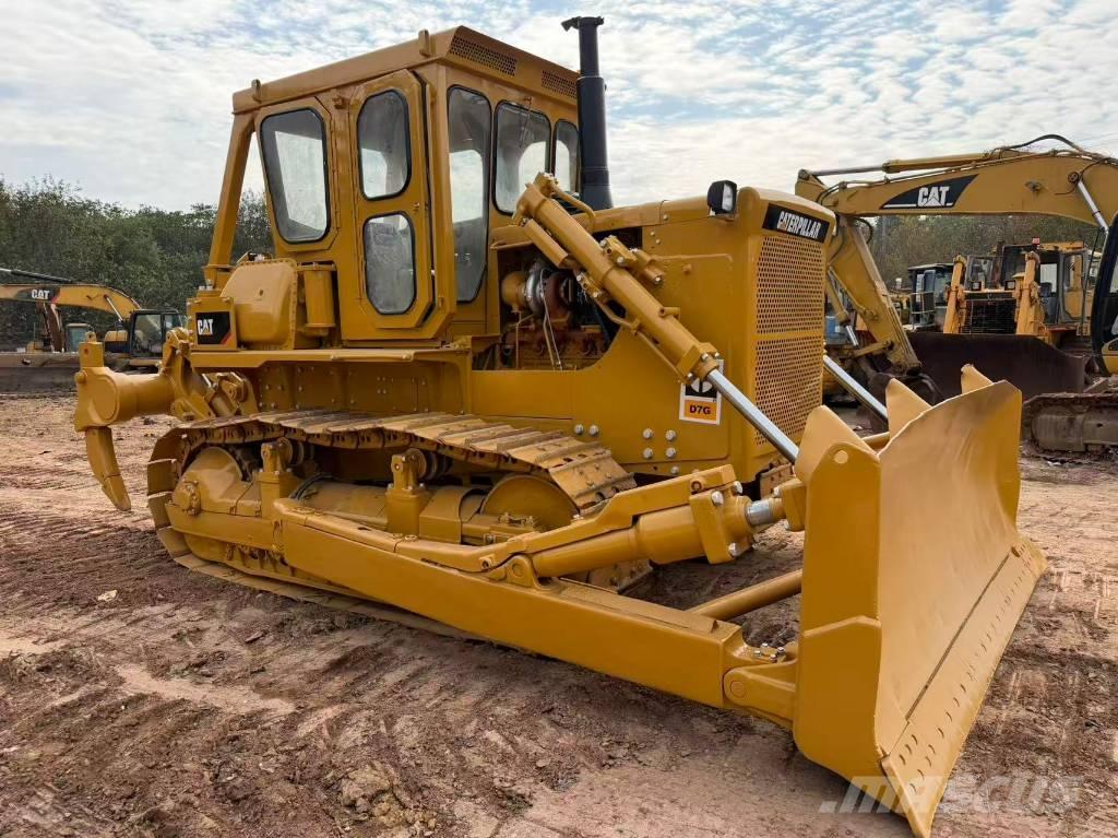 CAT D7G Buldooserid