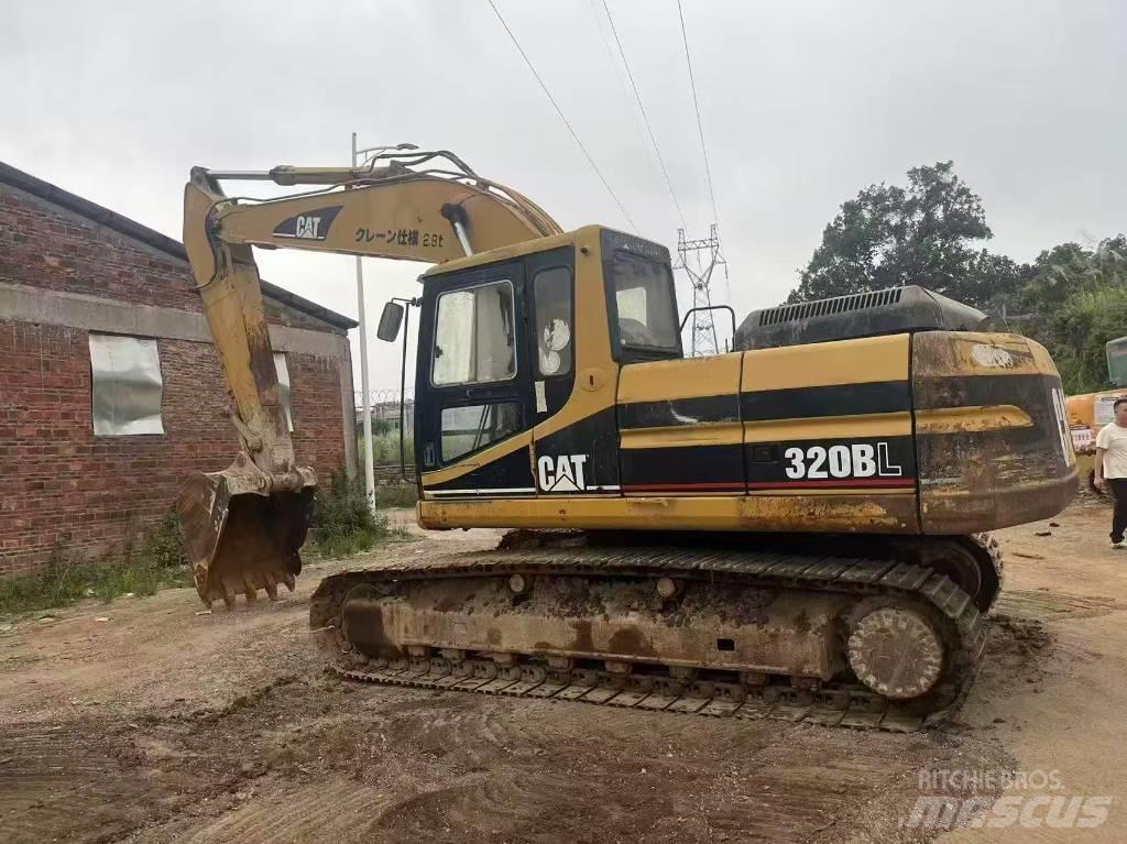 CAT 320 B L Roomikekskavaatorid