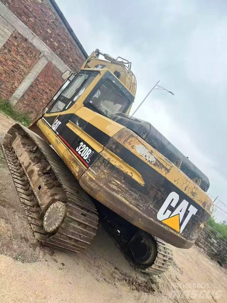 CAT 320 B L Roomikekskavaatorid