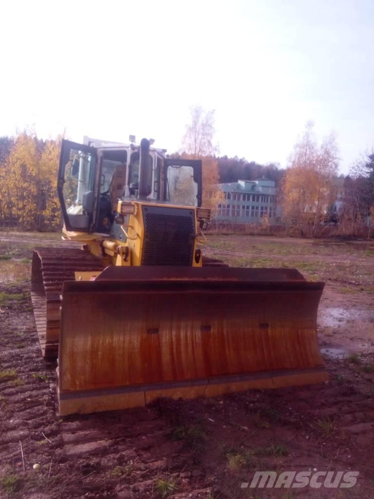 Komatsu D 61 PX-15 Buldooserid