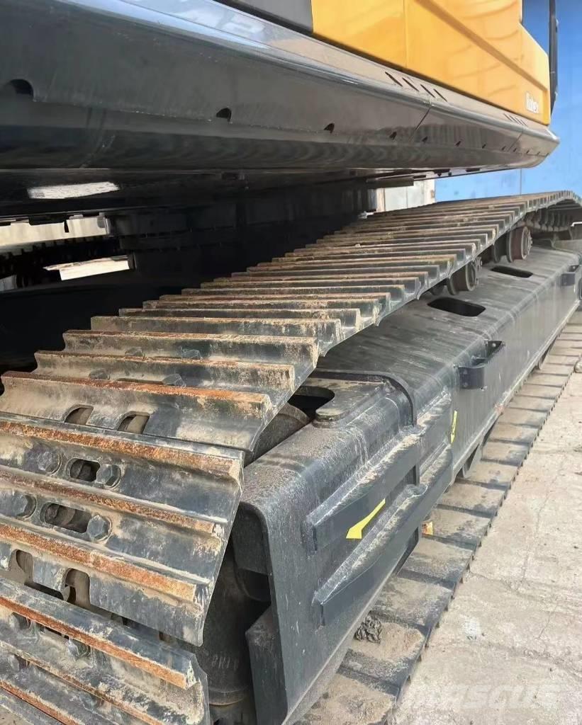 Hyundai 305LC Roomikekskavaatorid