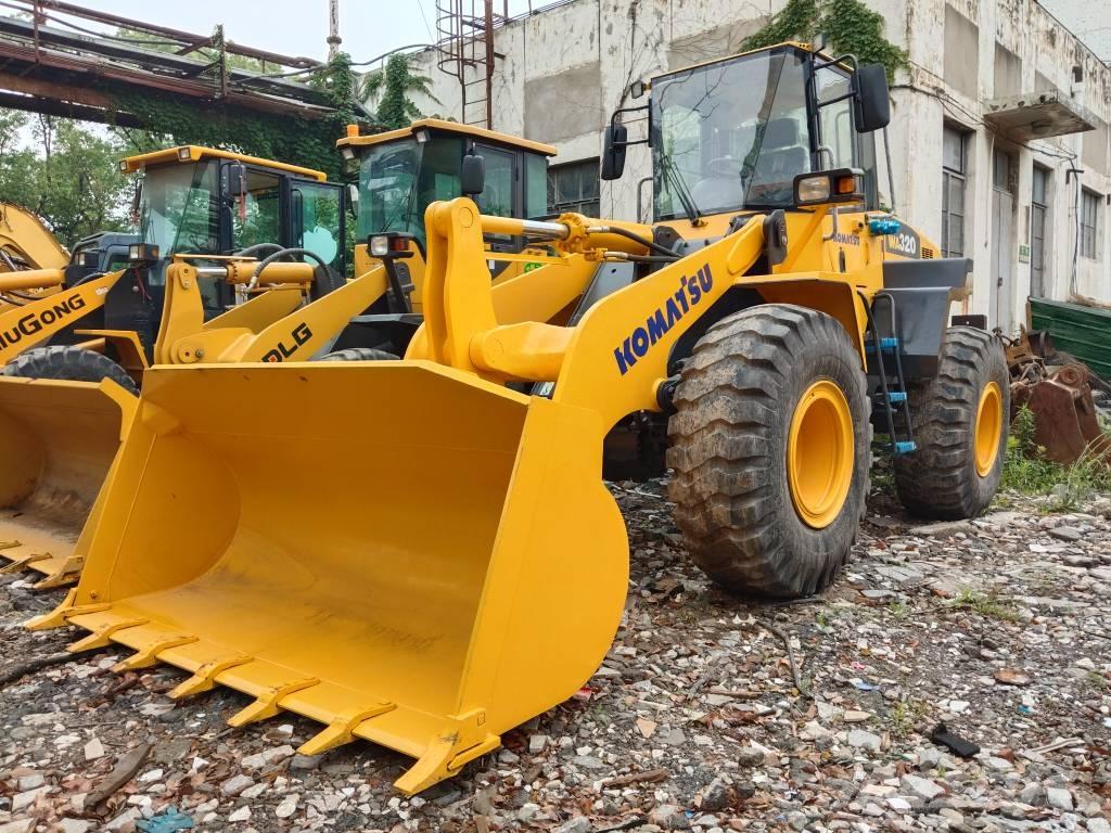 Komatsu WA 320 Rataslaadurid