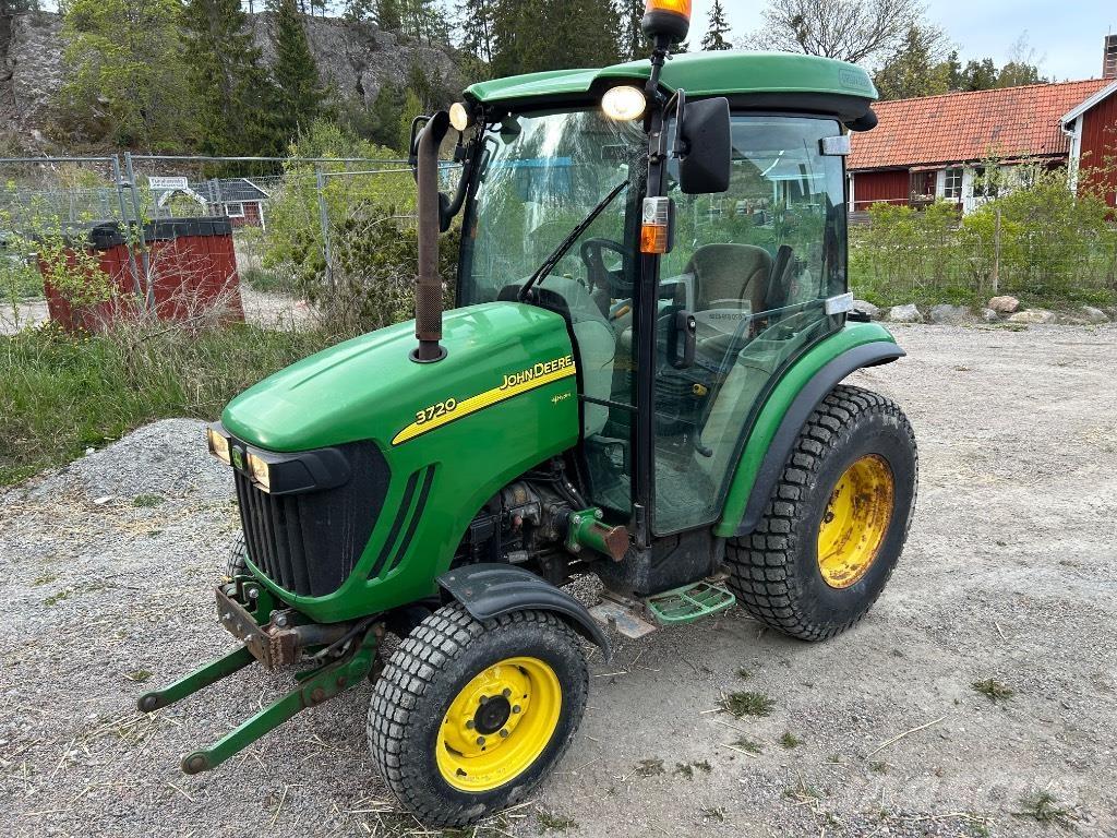 John Deere 3720 Traktorid