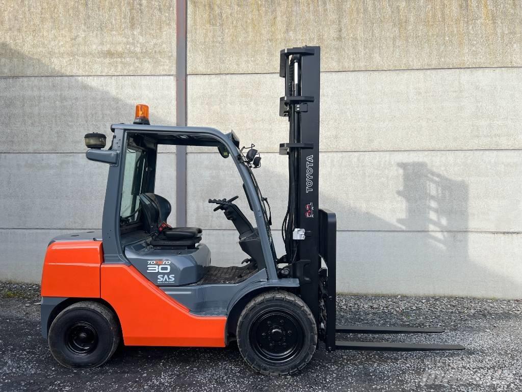 Toyota 02-8 FDF 30 Diiseltõstukid