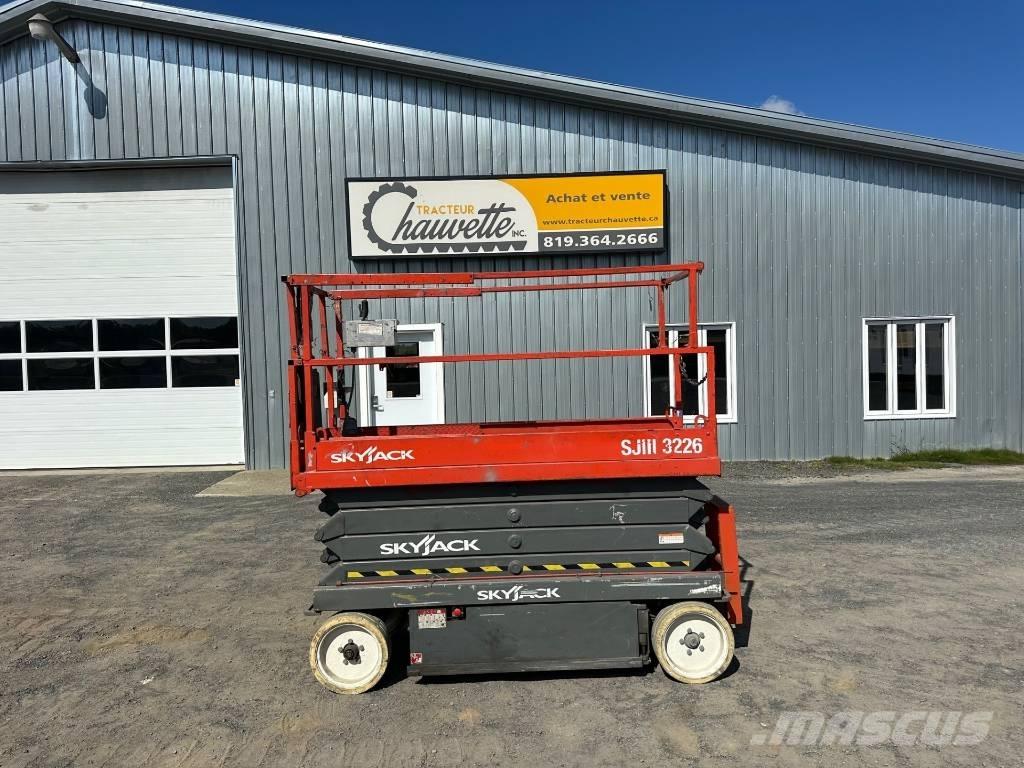 SkyJack SJ 3226 Käärtõstukid