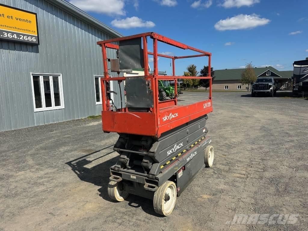 SkyJack SJ 3226 Käärtõstukid