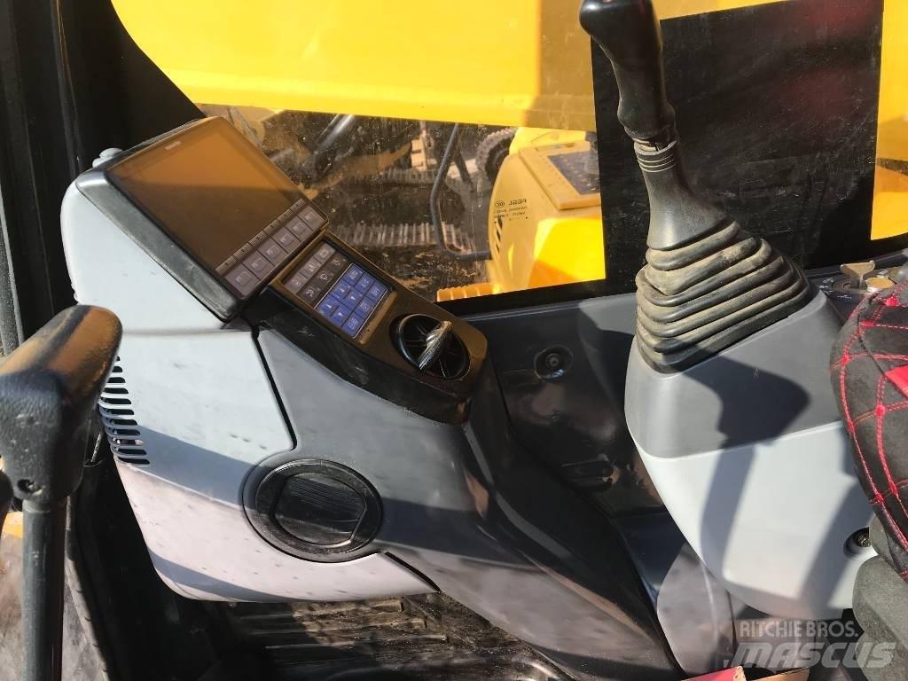 Komatsu PC 450 LC-8 Roomikekskavaatorid