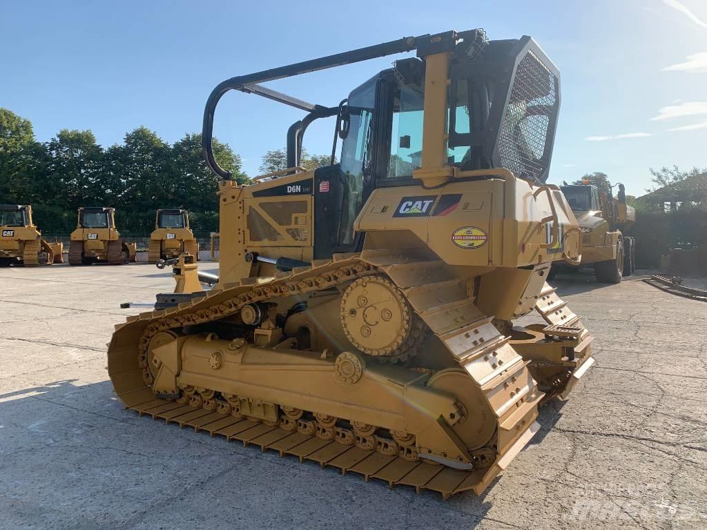 CAT D 6 N LGP Buldooserid