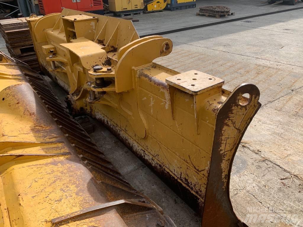 CAT D 6 N LGP Buldooserid