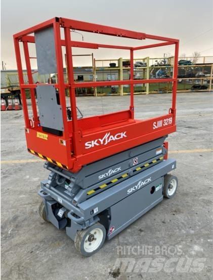 SkyJack SJ III 3219 Käärtõstukid