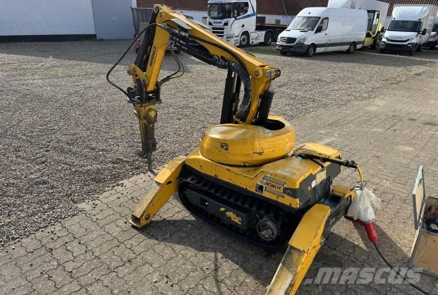 Brokk 110 Lammutusekskavaatorid