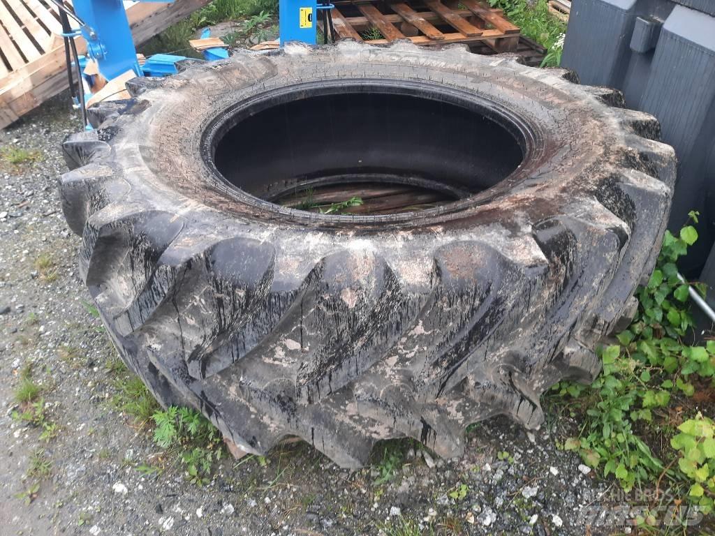 BKT 580/70R38 Rehvid, rattad ja veljed