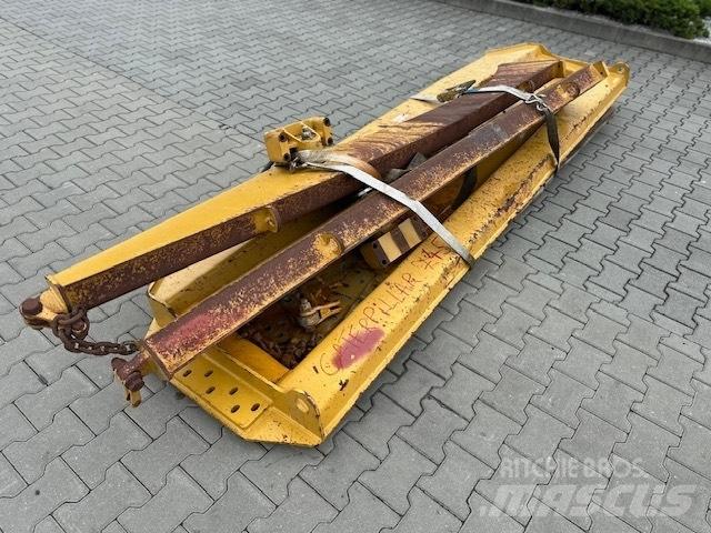 CAT 745 TAIL GATE Liigendraamiga pinnaseveokid