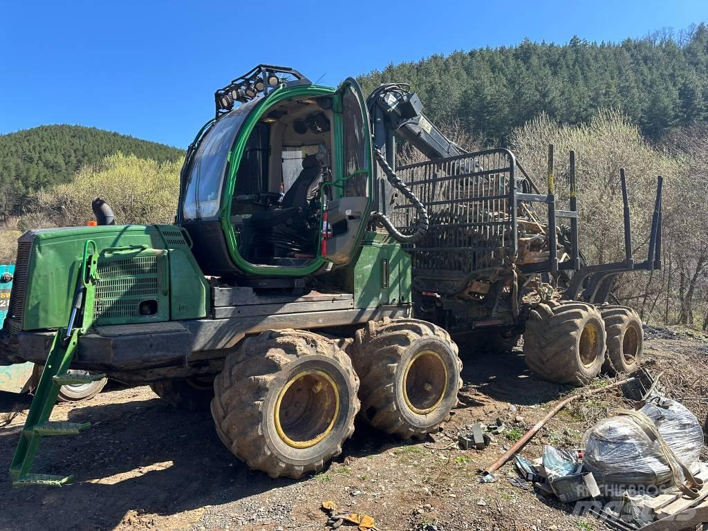 John Deere 810 E Forwarderid