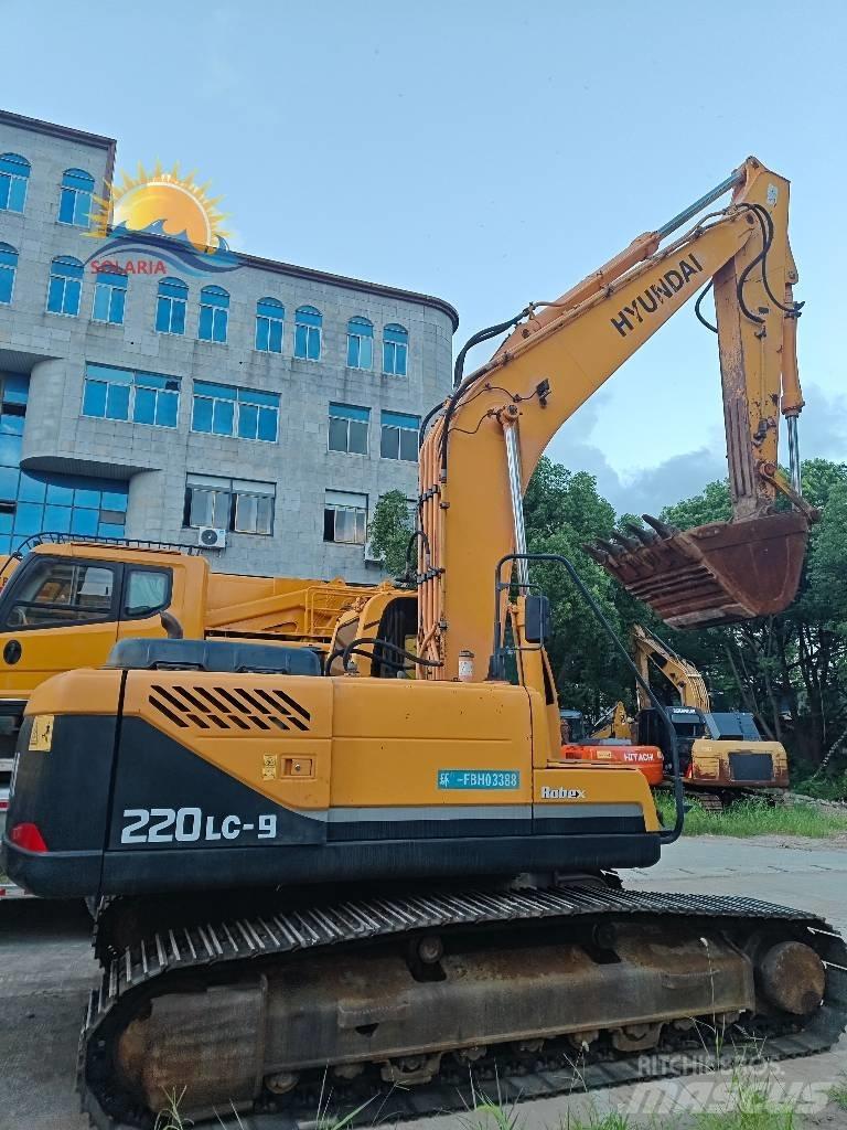 Hyundai R 220LC-9S Roomikekskavaatorid