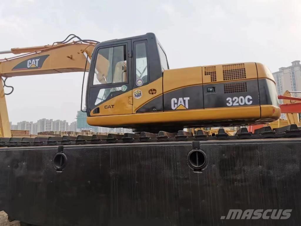 CAT 320 C Roomikekskavaatorid