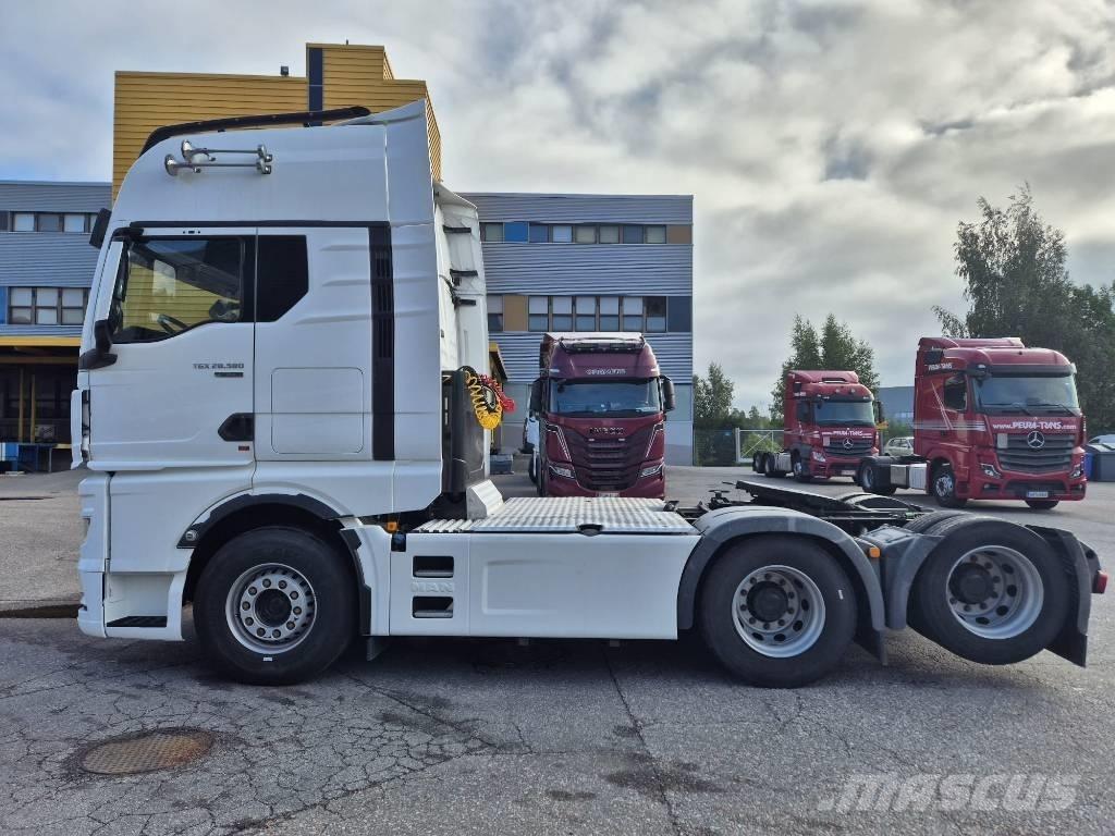 MAN TGX 28.580 Sadulveokid