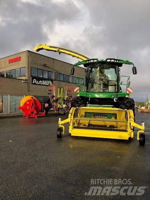 John Deere 8200 i Silokombainid