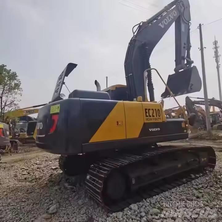 Volvo EC 210 Roomikekskavaatorid