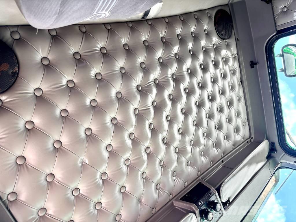 Kenworth W 900 Sadulveokid