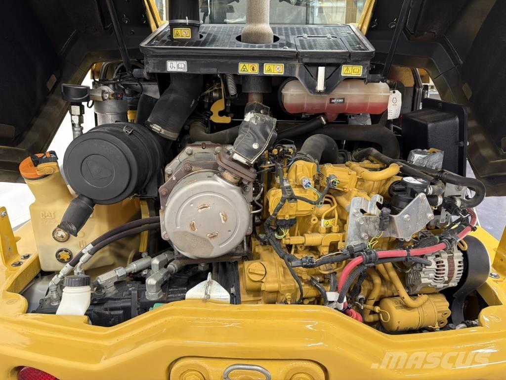 CAT 908M Rataslaadurid