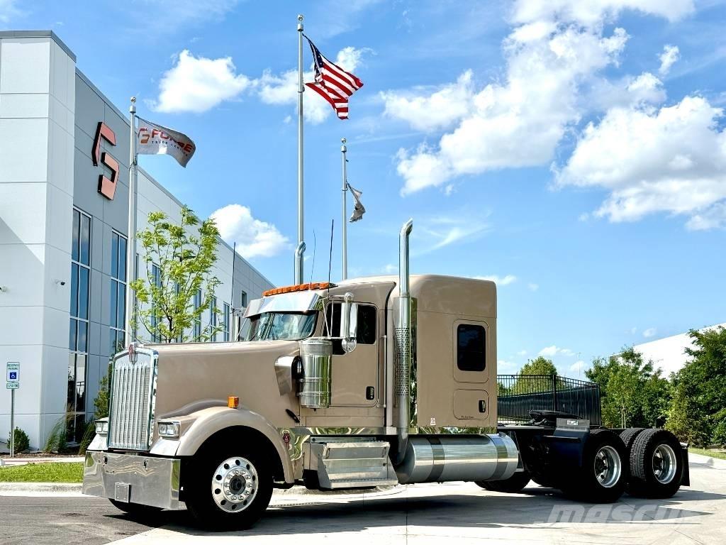 Kenworth W 900 Sadulveokid