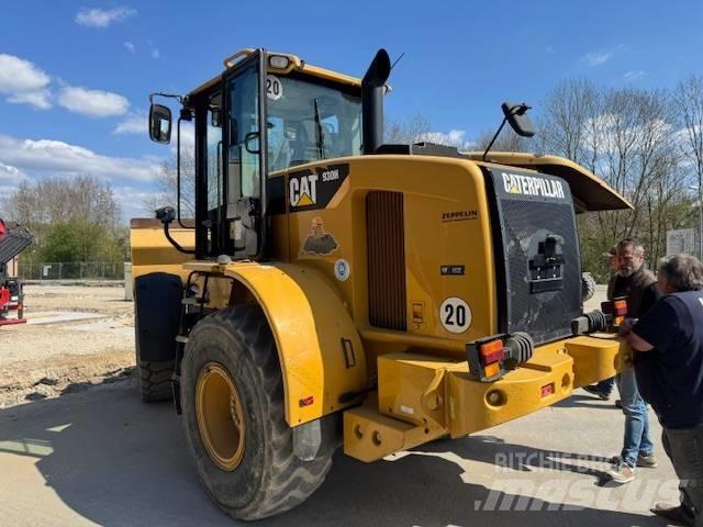 CAT 930 H Rataslaadurid