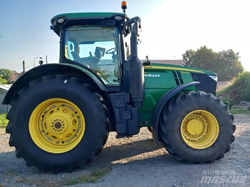 John Deere 7310 R Traktorid
