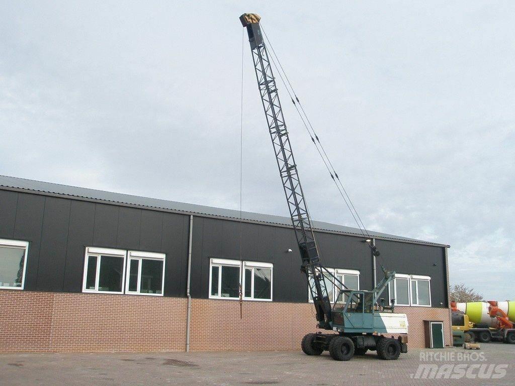 Sennebogen S611M Maastikutõstukid