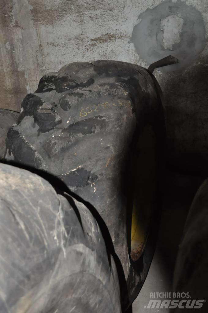 Nokian 620/55x30.5 Rehvid, rattad ja veljed