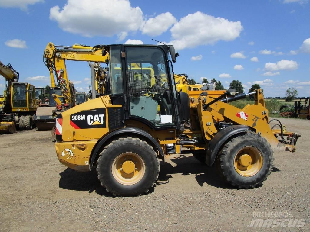 CAT 908 M Rataslaadurid
